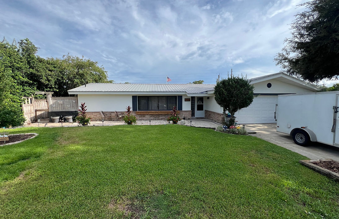 Exterior house painting by Rivers Edge Painting in Titusville, Florida